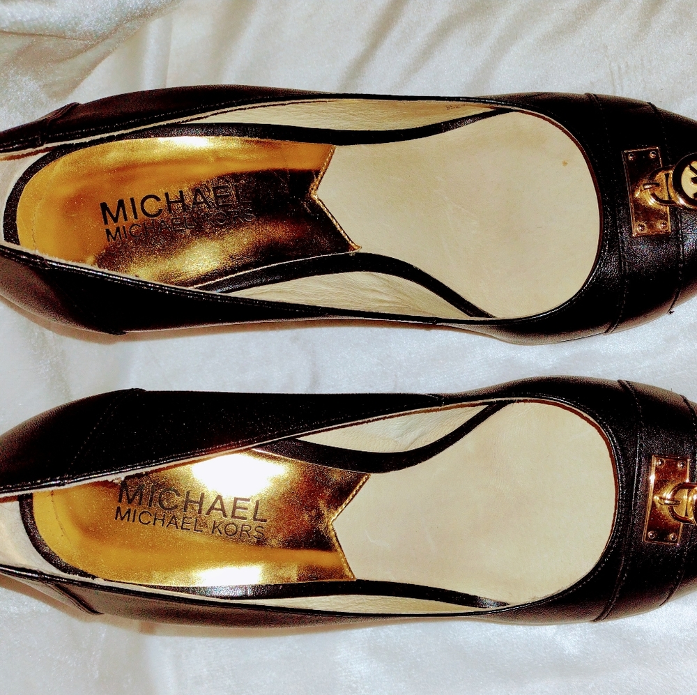 📦 MICHAEL Michael Kors - Black Wedge with Peep Toe- Size 8 1/2 M- Free Shipping